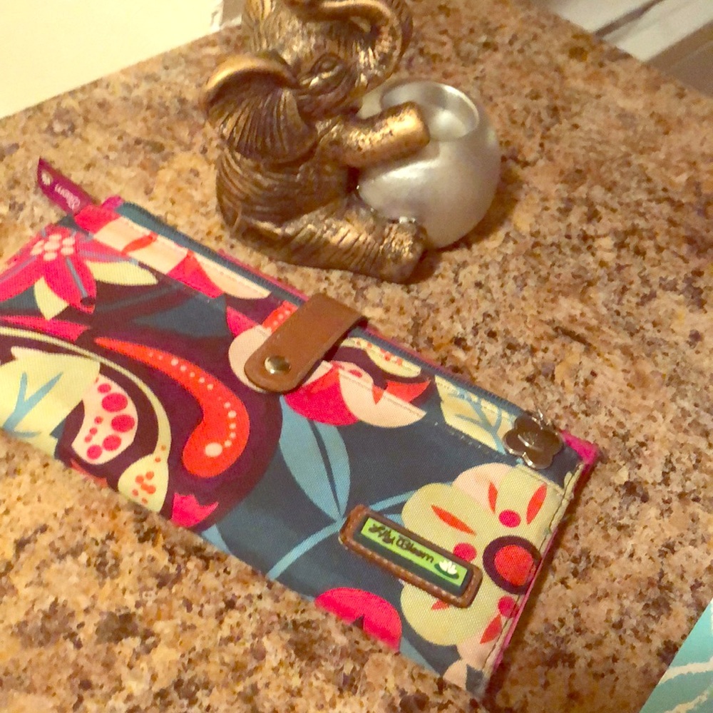 Lily Bloom wallet